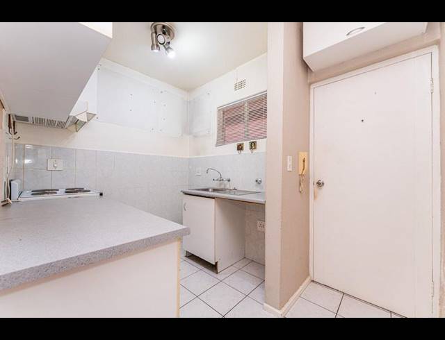 1 BEDROOM APARTMENT FOR SALE IN LINDEN
